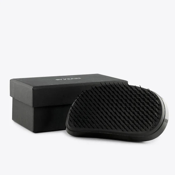 By Vilain Detangler Hair Brush