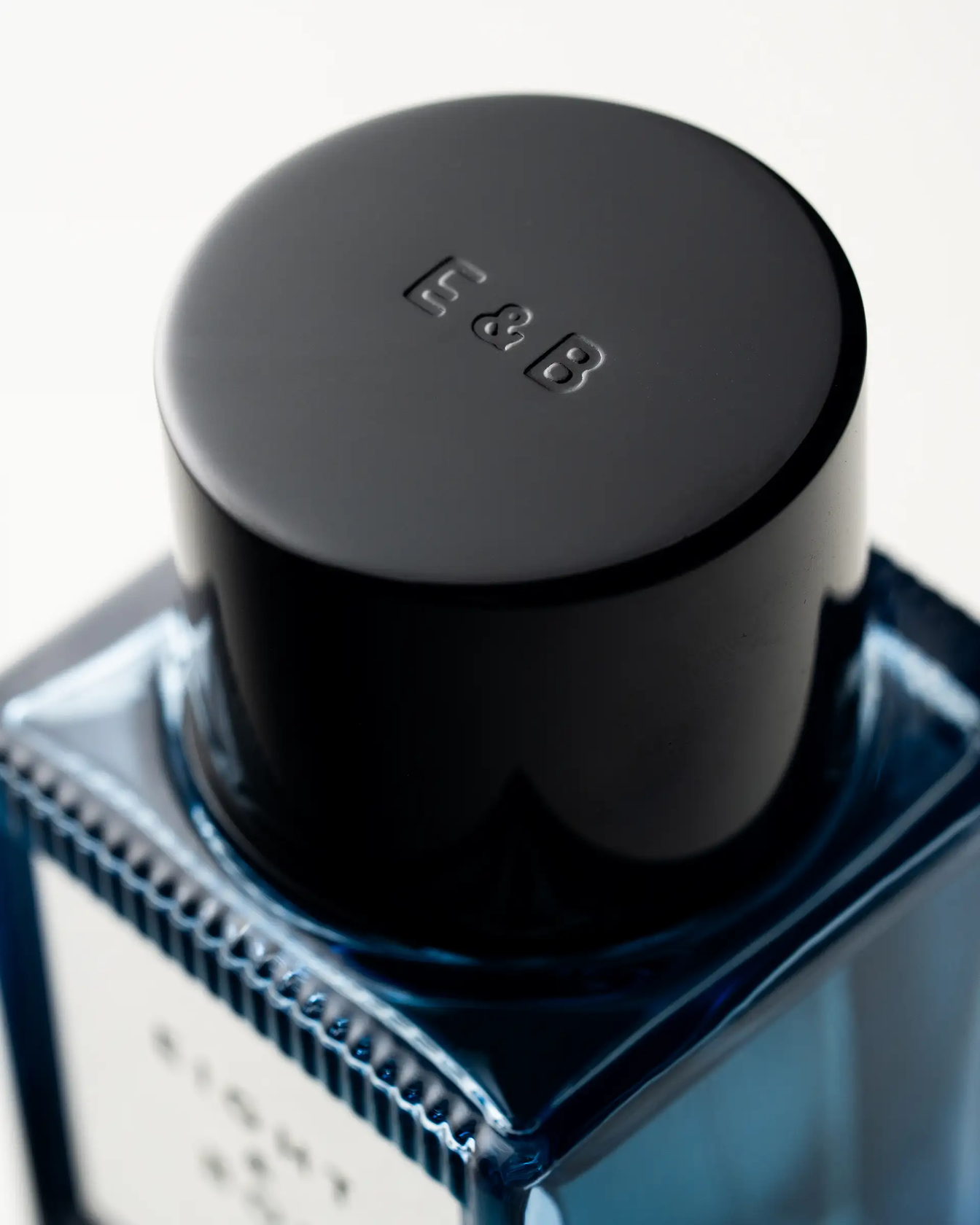 Eight & Bob Eau de Parfum – Cap D'Antibes